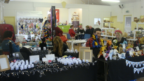 Whipsnade ChristmasCraft Fair, Whipsnade Village Hall and Field - Ref ...
